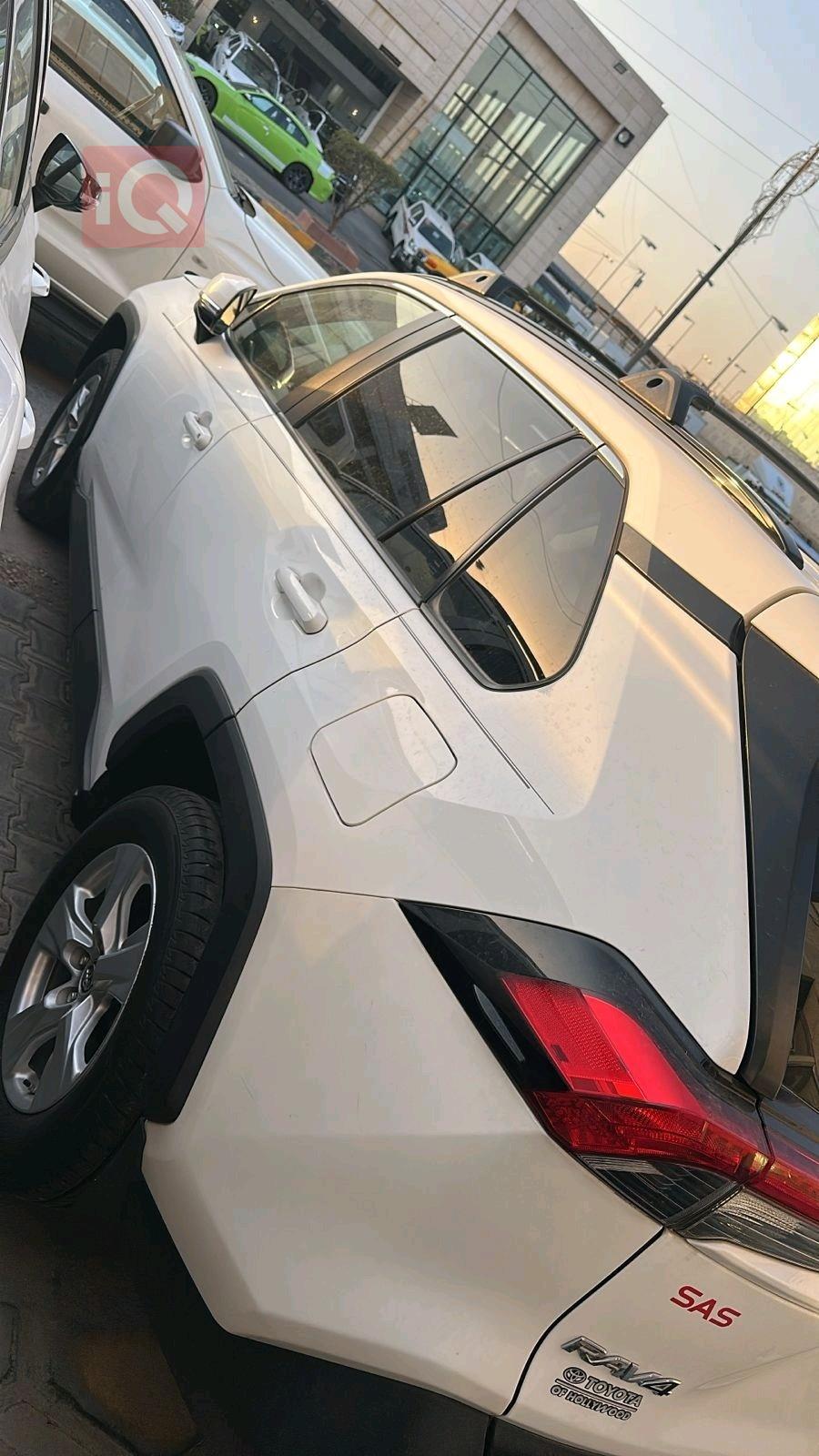 تويوتا راف 4